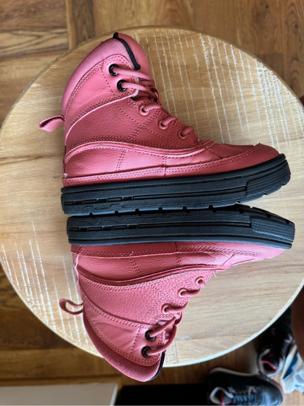 Nike Woodside 2 High ACG Girl’s Duck/Winter Boots Redwood/Black Size 11C